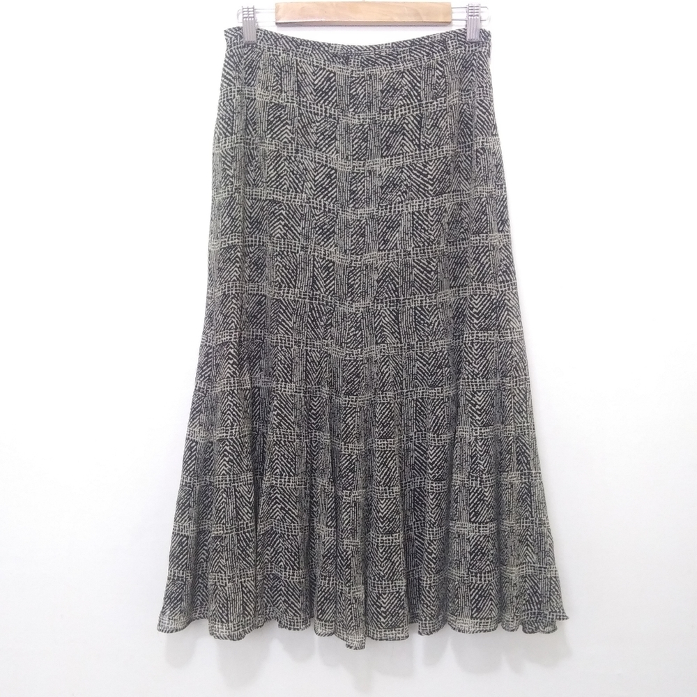 Jones New York 100% Silk Georgette Tan Black Geometric Print Swing Hem Skirt